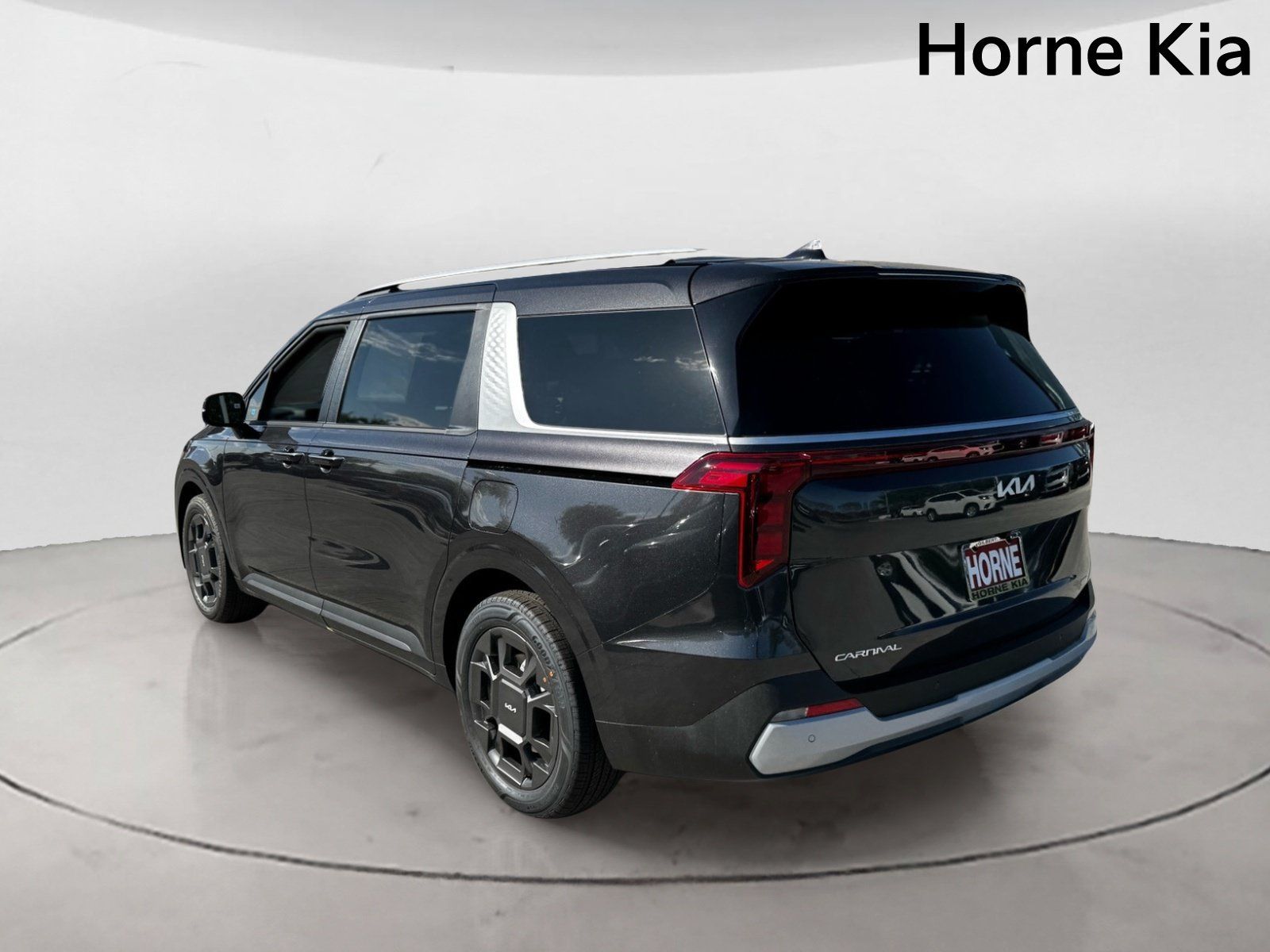 Used 2026 Kia Carnival EX FWD image 5