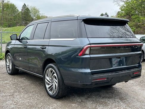 New 2025 Lincoln Navigator Reserve AWD/4WD image 31