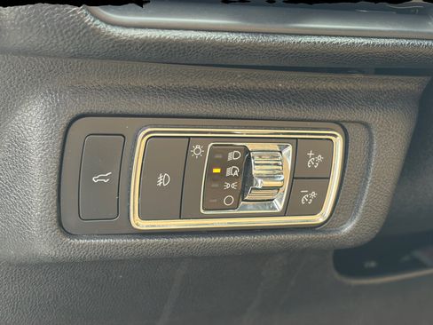 Used 2021 Lincoln Corsair Reserve w/ Equipment Group 201A AWD/4WD image 17