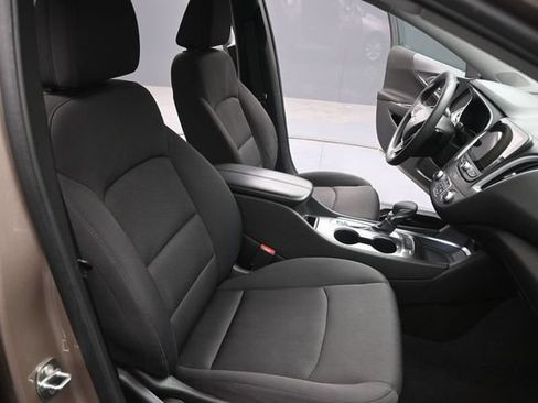 Used 2023 Chevrolet Malibu LT FWD image 24