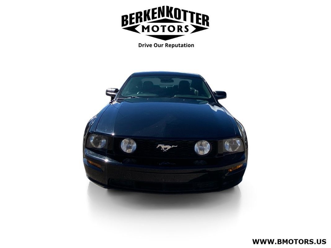 Used 2006 Ford Mustang GT RWD image 8