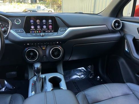Used 2022 Chevrolet Blazer LT image 17
