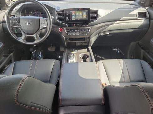 Certified 2024 Honda Passport TrailSport image 13