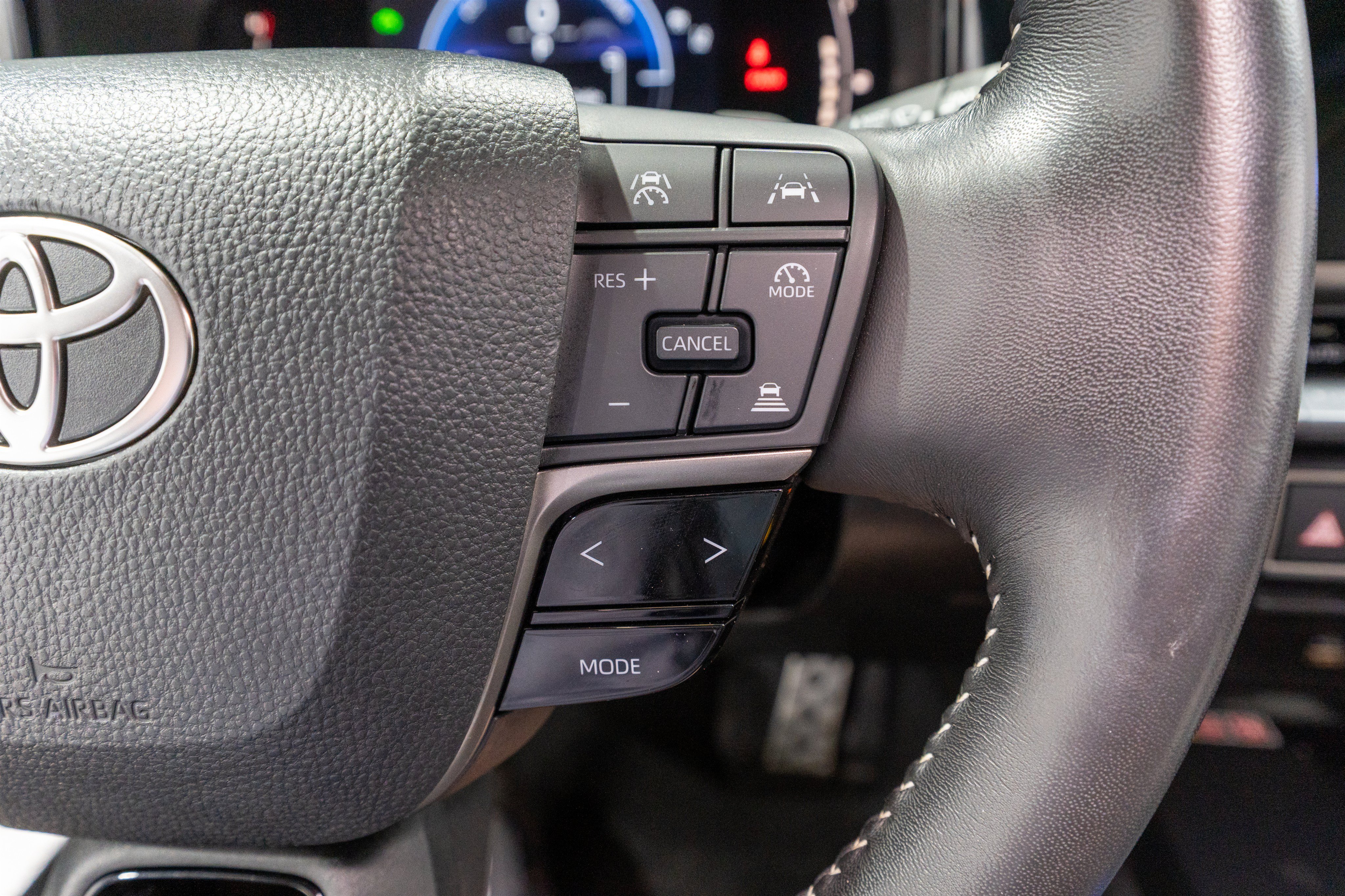 Used 2025 Toyota Camry SE FWD image 23