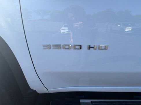 Used 2025 Chevrolet Silverado 3500 LT w/ Safety Package AWD/4WD image 11