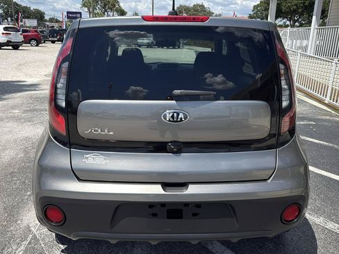 Used 2018 Kia Soul w/ Convenience Package FWD image 4