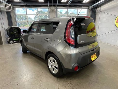 Used 2016 Kia Soul FWD image 3