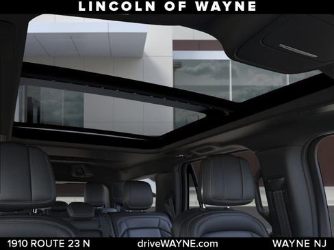 New 2025 Lincoln Navigator Reserve w/ Jet Appearance Package AWD/4WD image 23