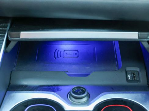 Used 2023 BMW X7 M60i w/ Executive Package image 34