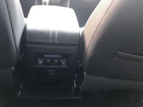 Used 2023 Chevrolet Traverse LT AWD/4WD image 7