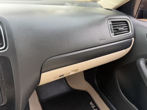 Used 2014 Volkswagen Jetta SE FWD image 20