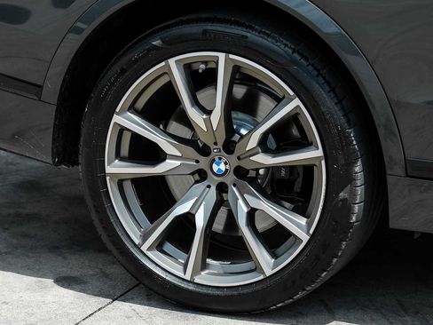 Used 2022 BMW X7 M50i w/ Executive Package AWD/4WD image 62