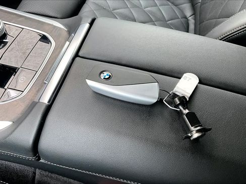 Certified 2025 BMW X5 xDrive40i w/ M Sport Package AWD/4WD image 14