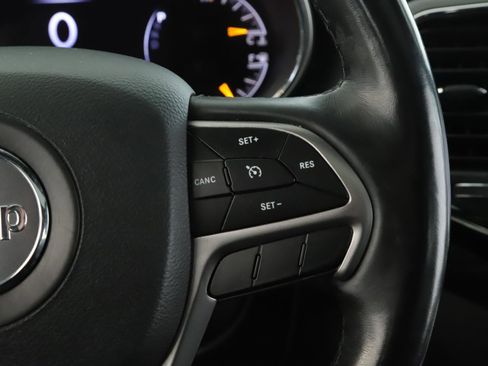 Used 2019 Jeep Grand Cherokee Altitude image 10