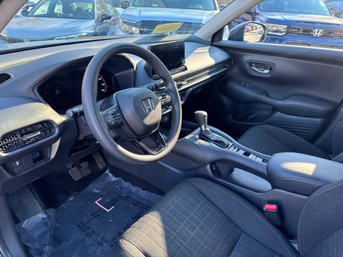 Certified 2025 Honda HR-V LX image 13