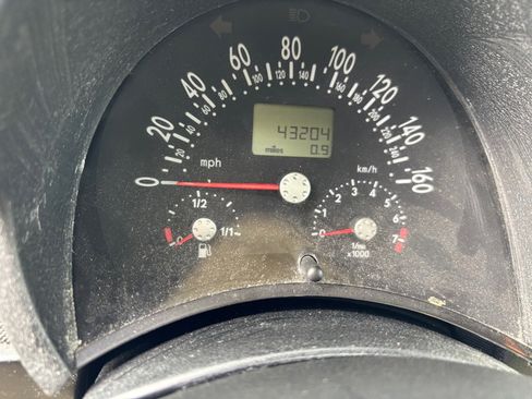 Used 2004 Volkswagen Beetle GLS image 5