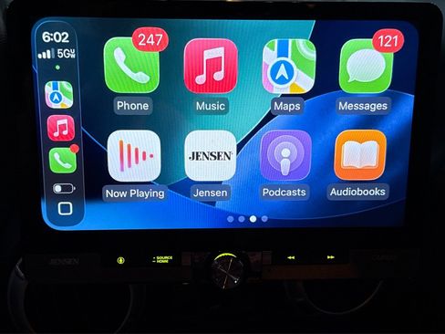 Used 2013 Jeep Wrangler Unlimited Sahara w/ Connectivity Group image 16