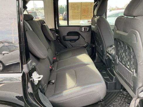Used 2023 Jeep Wrangler Unlimited Rubicon 4xe image 19
