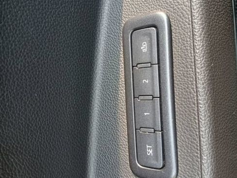 Used 2019 Chevrolet Suburban LT AWD/4WD image 33