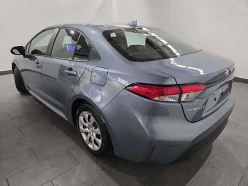 Used 2025 Toyota Corolla LE image 3