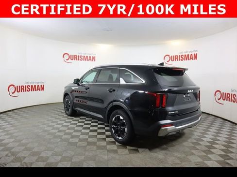Used 2024 Kia Sorento S image 10