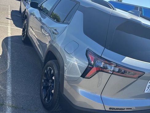 Used 2025 Chevrolet Equinox RS w/ Safety and Technology Package image 8