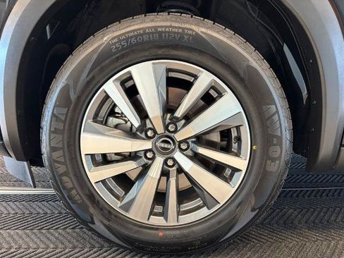 Certified 2025 Nissan Pathfinder SL AWD/4WD image 12