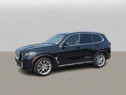 Used 2024 BMW X5 xDrive40i w/ Premium Package AWD/4WD image 4