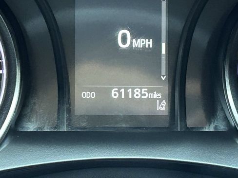 Used 2022 Toyota Camry SE FWD image 29