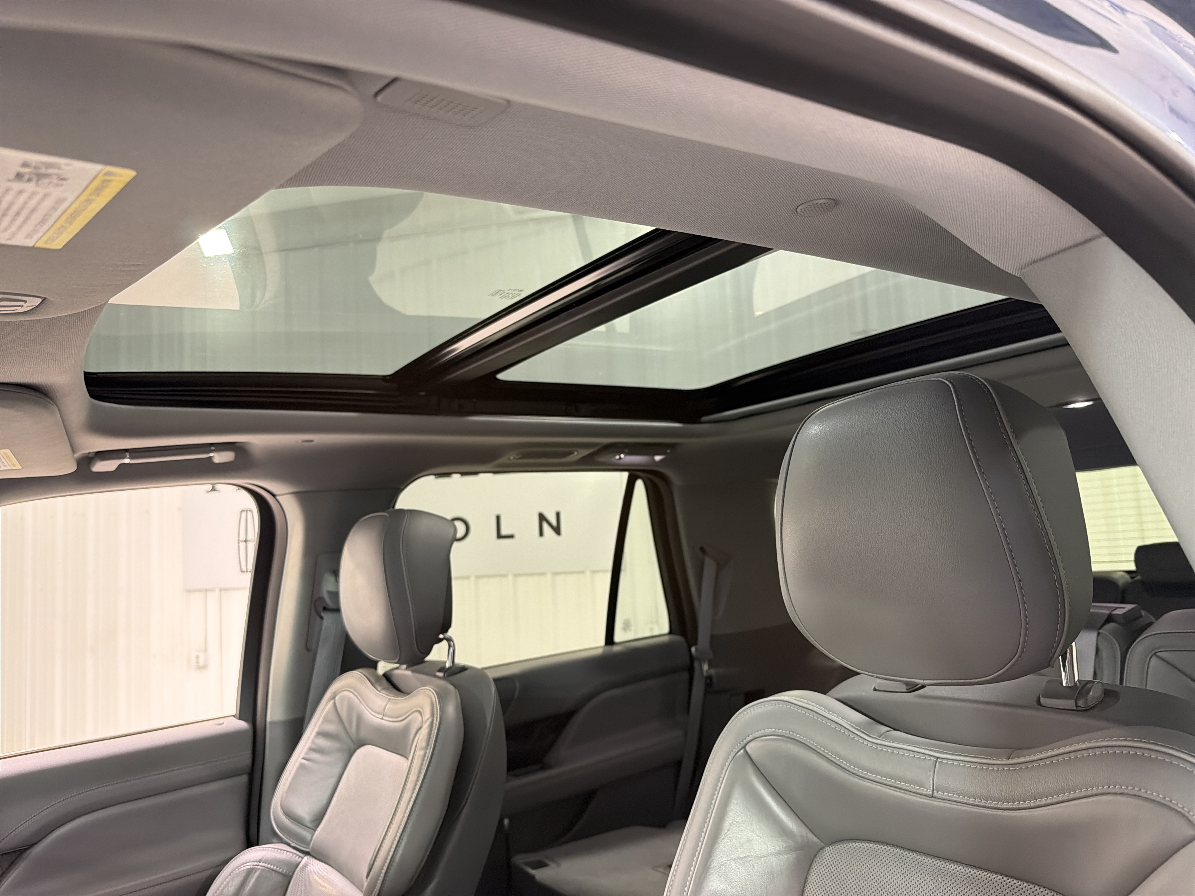Used 2019 Lincoln Navigator Select RWD image 15