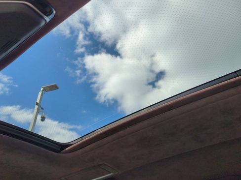 Certified 2022 BMW 740i w/ Premium Package image 28