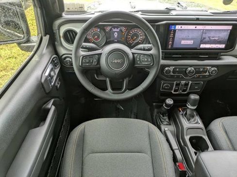 New 2026 Jeep Gladiator Sport AWD/4WD image 16