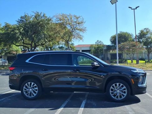 Used 2026 Buick Enclave Preferred FWD image 3