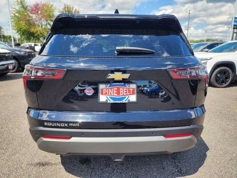 New 2026 Chevrolet Equinox LT w/ Convenience Package II image 12