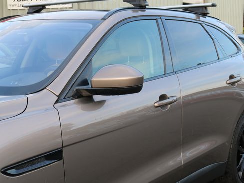 Used 2017 Jaguar F-PACE Prestige image 5