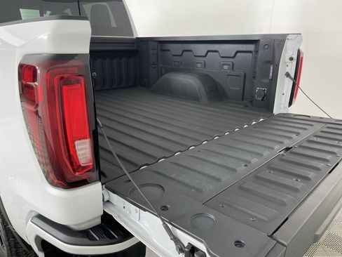 Used 2025 GMC Sierra 1500 AT4 w/ Technology Package image 26