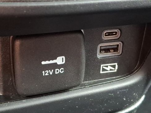 Used 2022 Chrysler Pacifica Touring-L w/ S Appearance Package FWD image 26