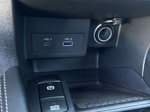 Certified 2023 Nissan Kicks SV image 17