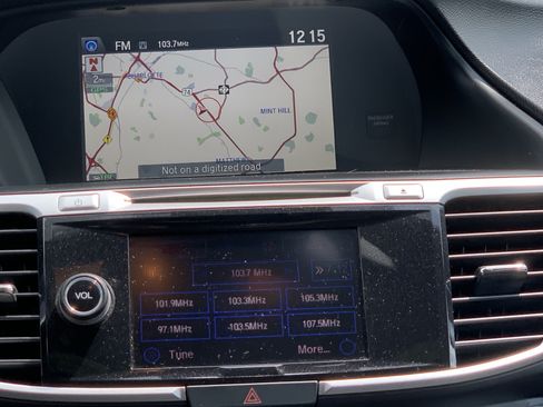 Used 2015 Honda Accord Touring image 29