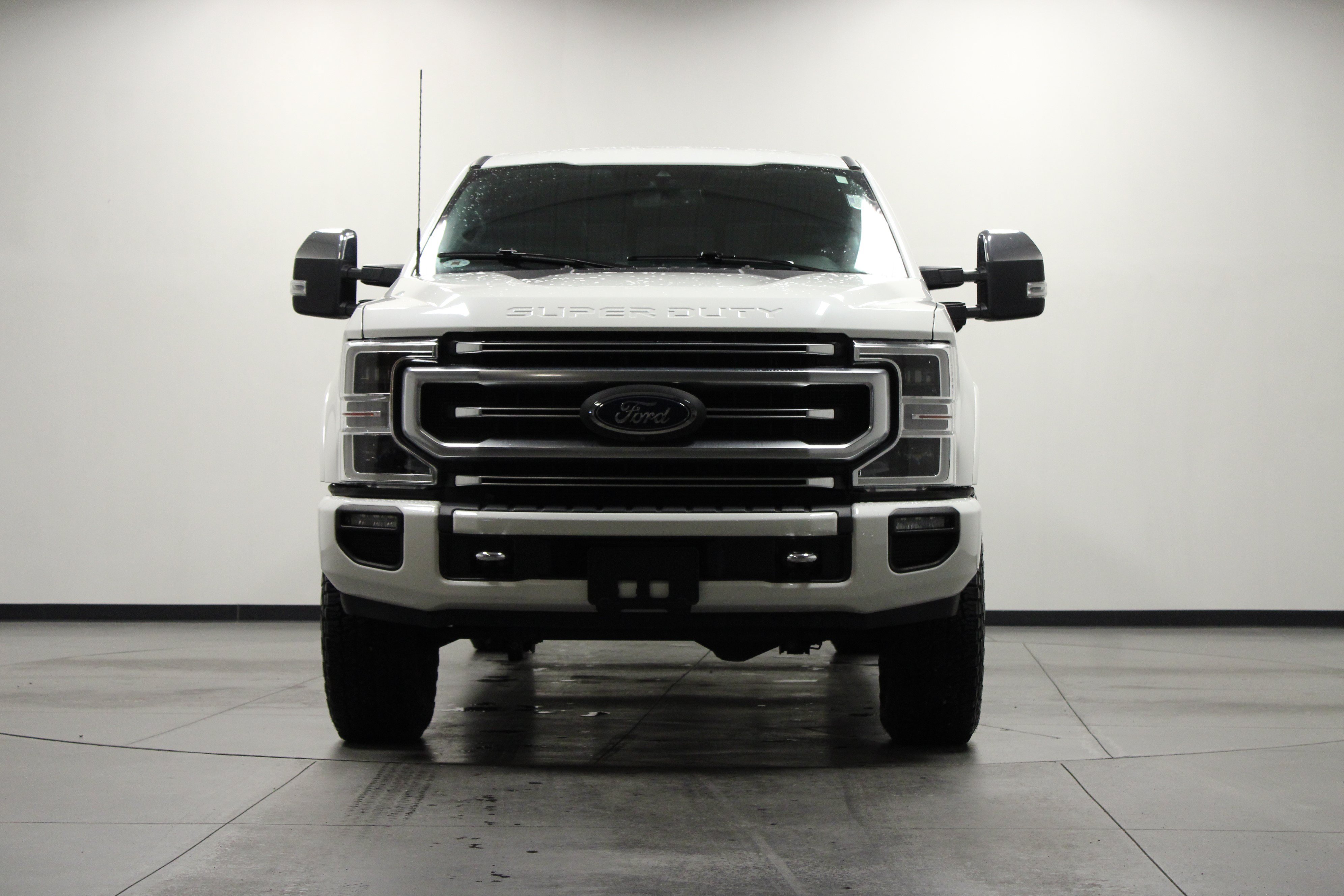 Used 2022 Ford F250 Platinum w/ Tremor Off-Road Package AWD/4WD image 9