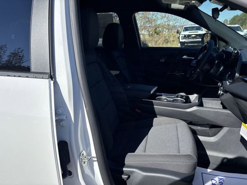 New 2026 Chevrolet Equinox LT image 26