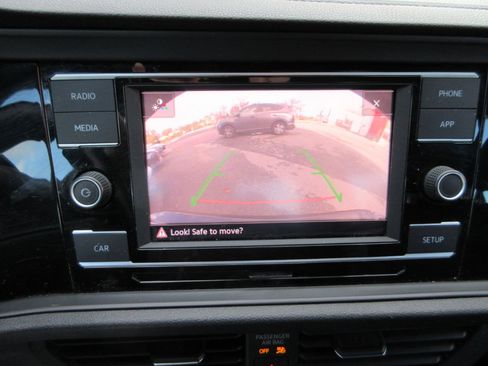 Used 2019 Volkswagen Jetta GLI image 49