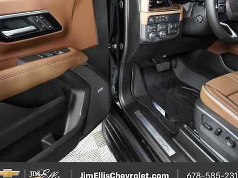 New 2026 Chevrolet Suburban High Country w/ Sun And Tow Package image 8