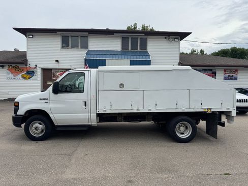 Used 2012 Ford E-450 and Econoline 450 Super Duty RWD image 1