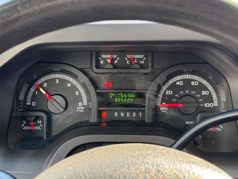 Used 2011 Ford E-350 and Econoline 350 Extended Super Duty w/ PWR Group image 23