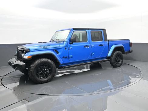 Used 2021 Jeep Gladiator Sport AWD/4WD image 2