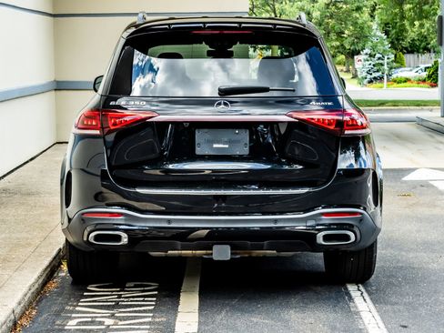 Used 2020 Mercedes-Benz GLE 350 4MATIC w/ AMG Line Exterior image 6