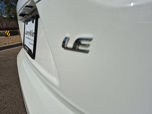 Used 2025 Toyota Corolla LE FWD image 22