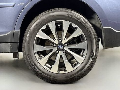 Used 2017 Subaru Outback 2.5i Limited AWD/4WD image 35