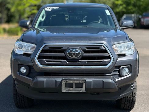 Used 2019 Toyota Tacoma SR5 AWD/4WD image 8